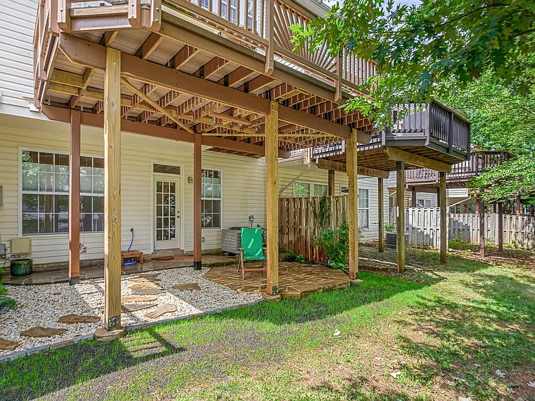 46180 Aisquith Ter — Photo 46