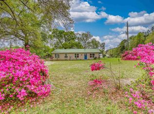 1993 Varnum Rd, Laurel Hill, FL 32567