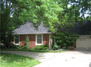 4308 W 83rd St, Prairie Village, KS 66208