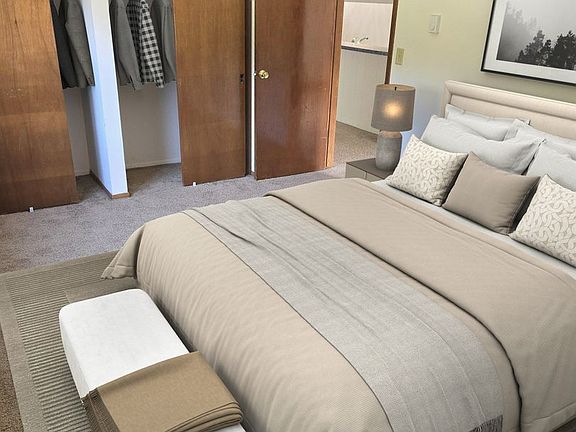 5th image of 1373 Meadowcreek Dr APT 7