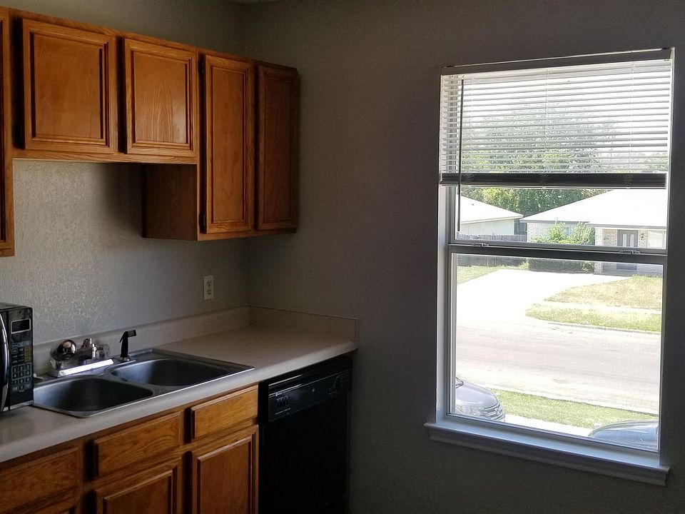 Kitchen (2)