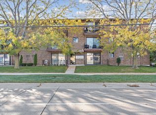 10920 Central Ave APT 102, Chicago Ridge, IL 60415