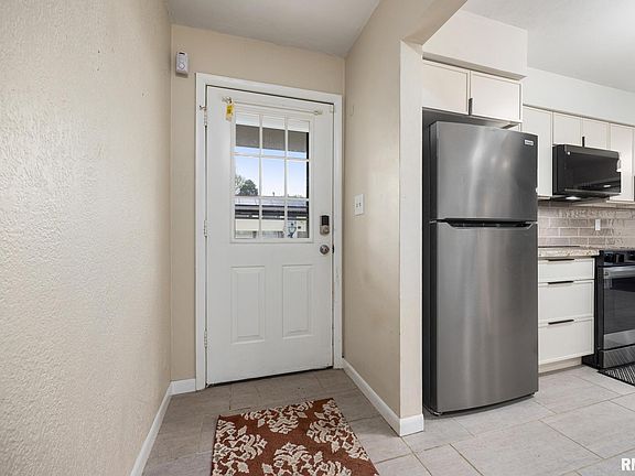 2nd image of 4004 N Brookridge Pl
