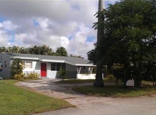 7551 Madeira St, Hollywood, FL 33023