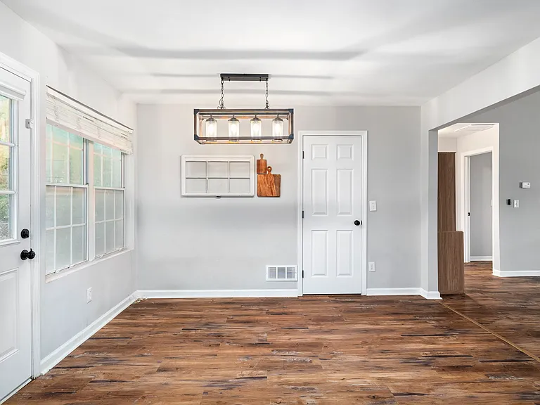 167 Bentley Pkwy — Photo 19