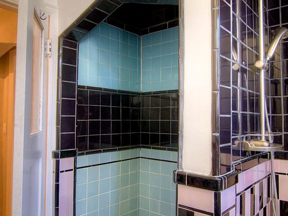 5th image of 415 N Ogden Dr Unit 1