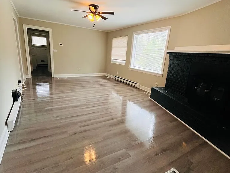 3261 University Pkwy #B — Photo 1