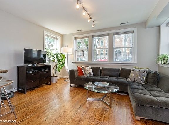 3rd image of 2531 N Talman Ave APT G