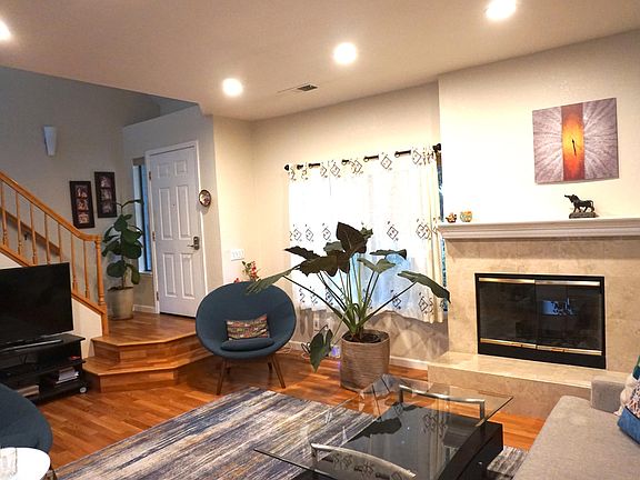 2nd image of 456 Mountain Laurel Ct