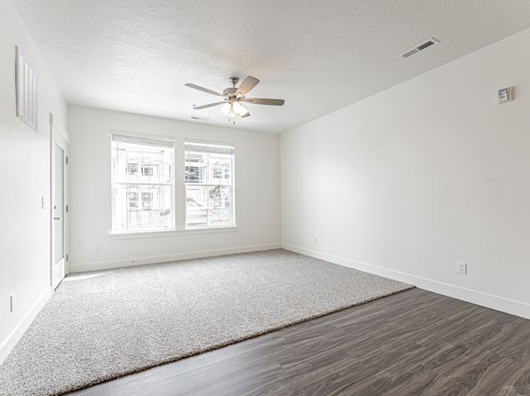 13688 S Hanley Ln #JJ203, Riverton, UT 84096