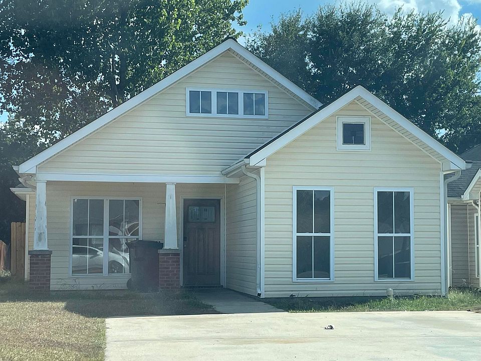1st image of 213 Stonecreek Pl