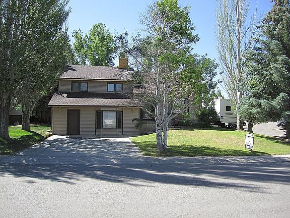 3rd image of 216 Taylor St