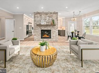 353 Gallop Wood Pl, Great Falls, VA 22066