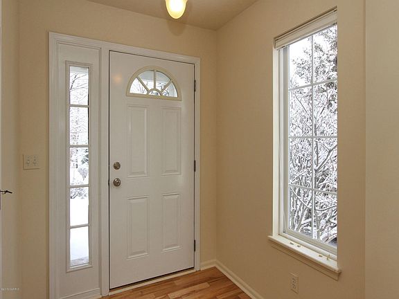 2nd image of 5978 E Lyn Haven Dr SE