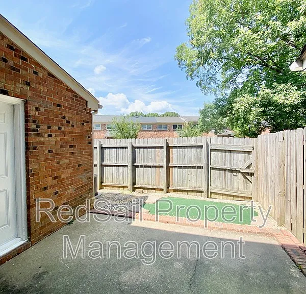 398 Circuit Ln #E — Photo 16