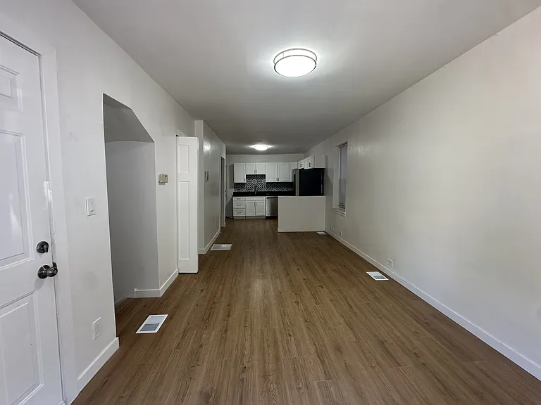 1503 W Nelson St #1F — Photo 5