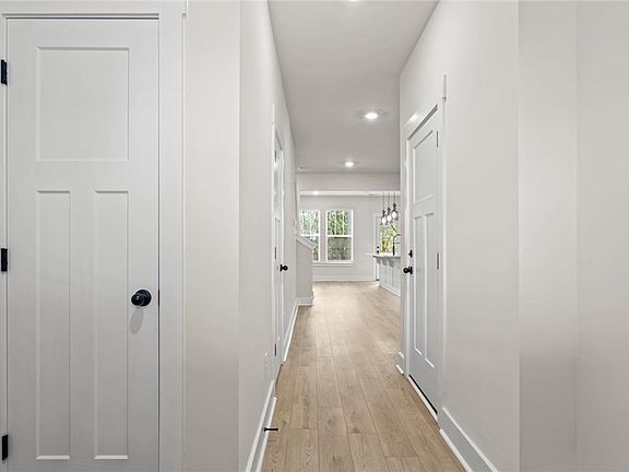 4th image of 536 Harebell Way
