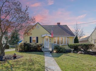 130 Moore Ave, Barrington, NJ 08007
