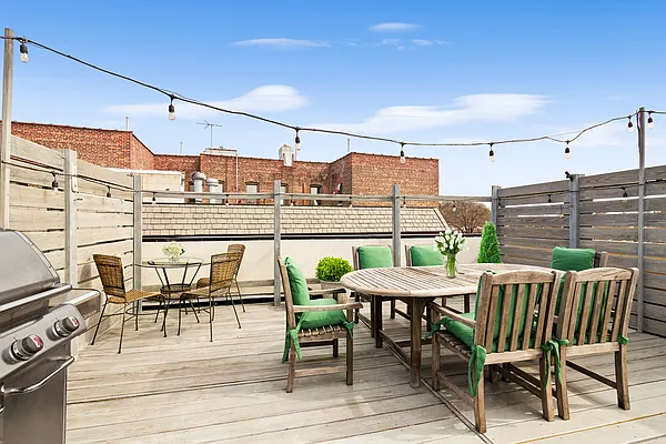 Sold by Compass | media 19