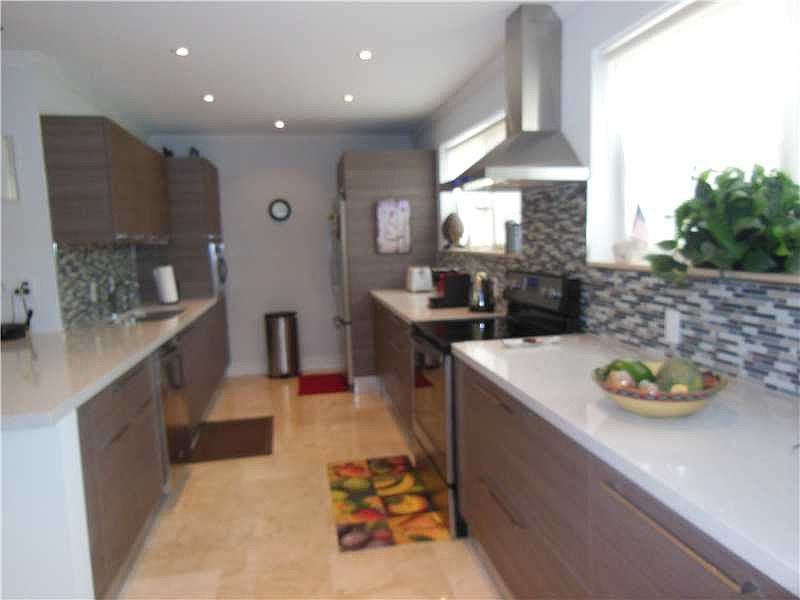 2nd image of 211 189th St