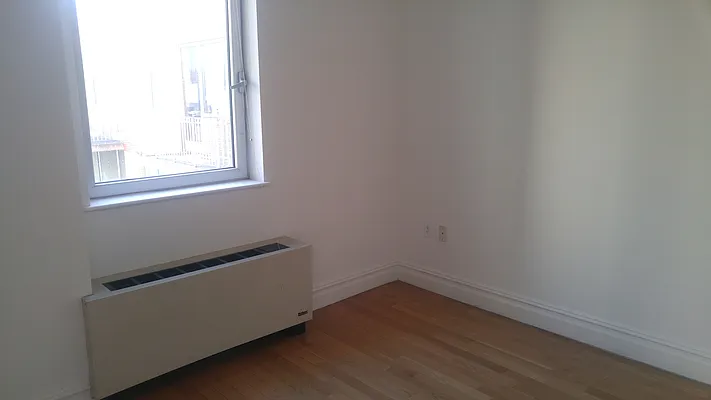 Rented by Downtown Mgt & Realty LLC | media 5