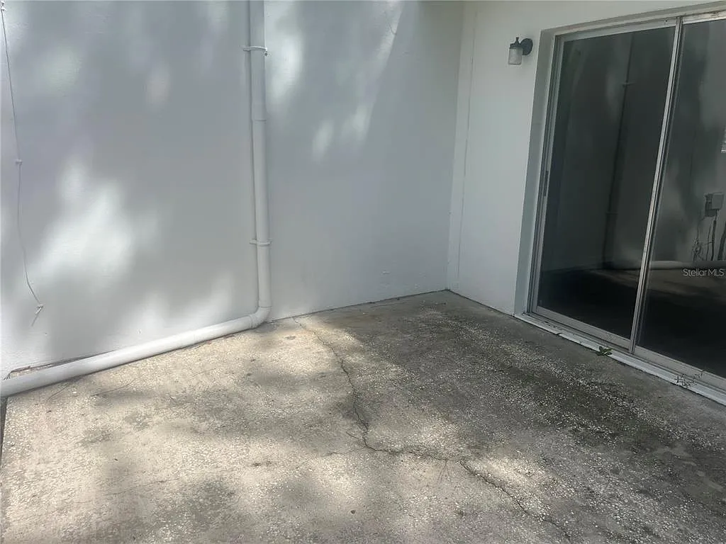 1 bed, 1.0 bath, 675 sqft, $950 — Photo 2