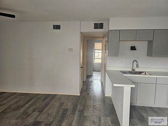 4th image of 602 Scotch St #7