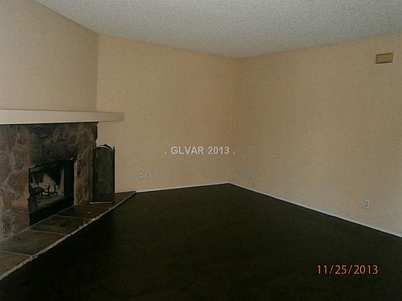 3rd image of 1400 Cinder Rock Dr Unit 102