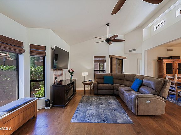 5th image of 1020 E Sahuaro Dr