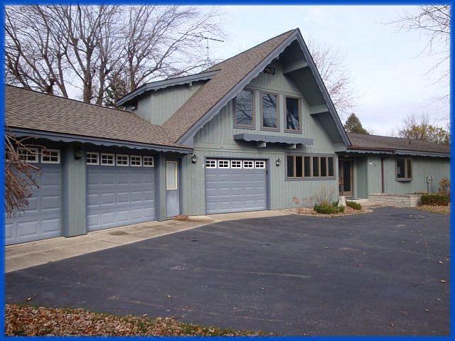 1st image of 4257 Island Circle Dr