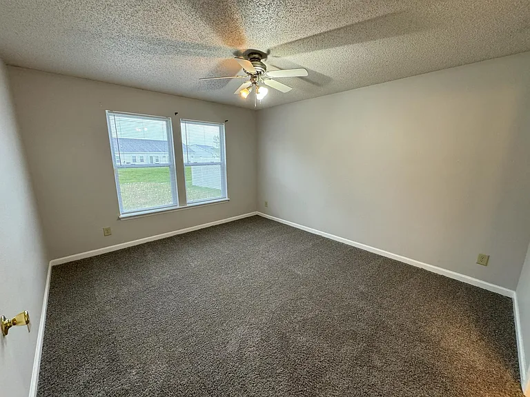 2720 Speedwell Ln — Photo 7