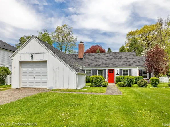 186 Eileen Dr, Bloomfield Hills, MI 48302