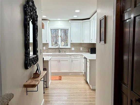 5th image of 375 Georgetown Rd