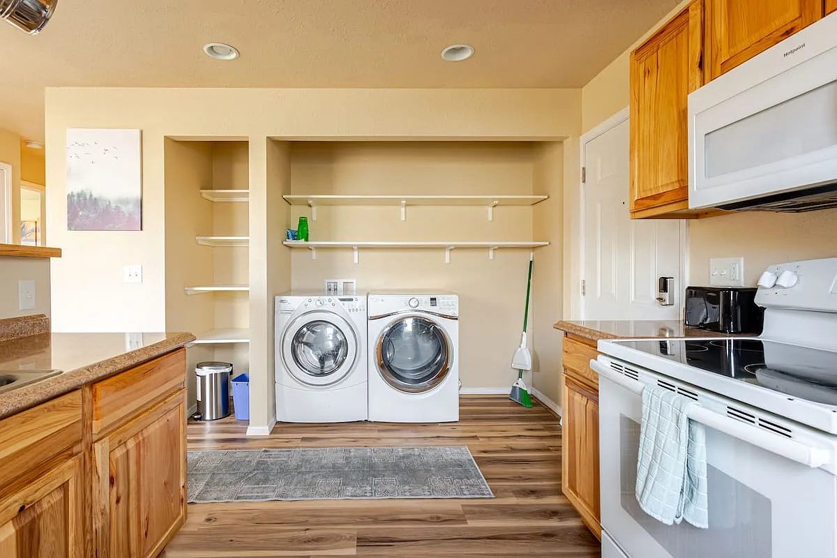 2305 Mount Ave — Photo 4