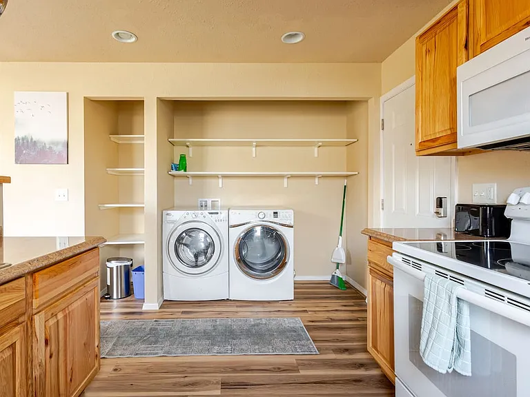 2305 Mount Ave #101 — Photo 4