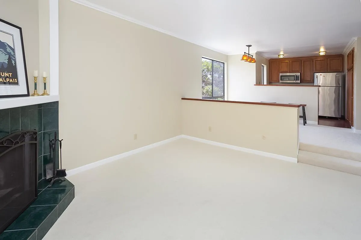 1 bed, 756 sqft, $3,200 — Photo 3