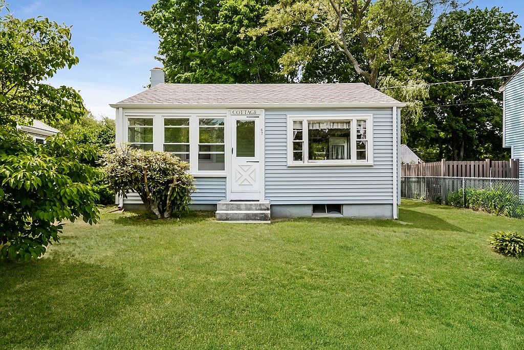 67 Beach St Plymouth MA 02360 Zillow