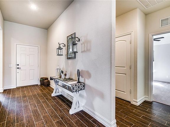 3rd image of 3605 Cameroon Ln