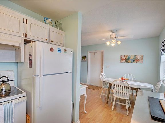 5th image of 2600 SE Ocean Blvd APT B15