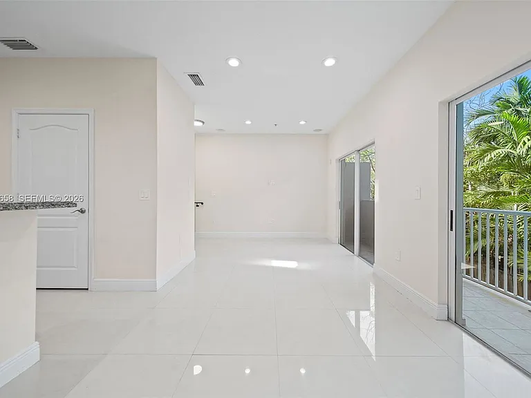 2951 Virginia St — Photo 5