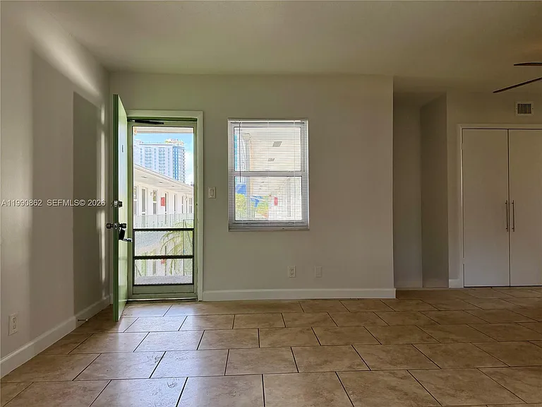 1824 Monroe St #11 — Photo 6