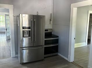 4 Columbia St #1, Holyoke, MA 01040
