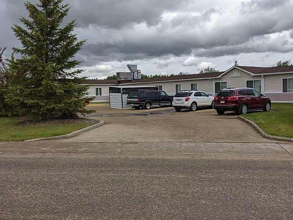 3rd image of 4861 & 4865 59th Ave
