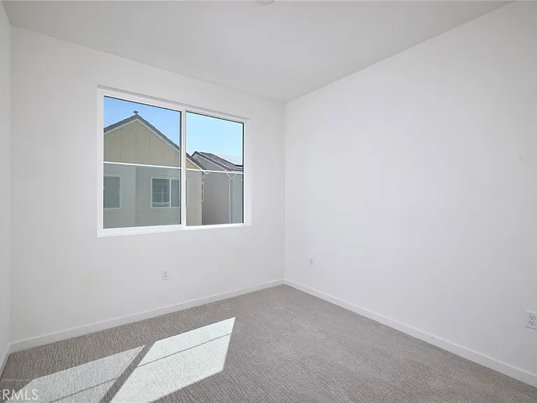 6045 Fairfax Dr — Photo 14