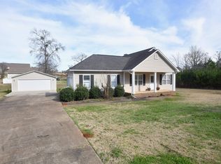211 Foster Ave, Sylacauga, AL 35150
