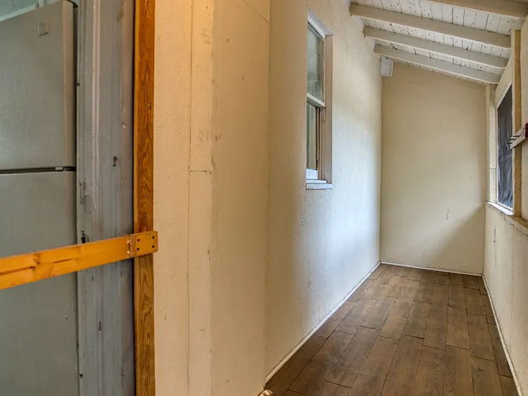 1140 Newton Ave S #C — Photo 5