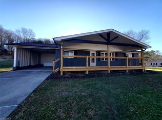 167 Draughn St, Mount Airy, NC 27030