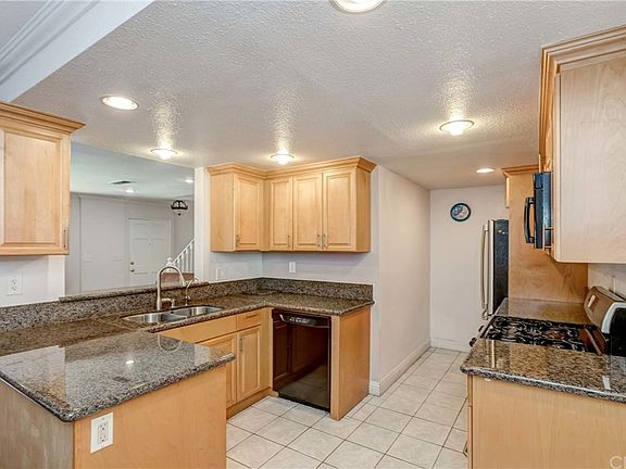 4th image of 1127 W 228th St Unit 20