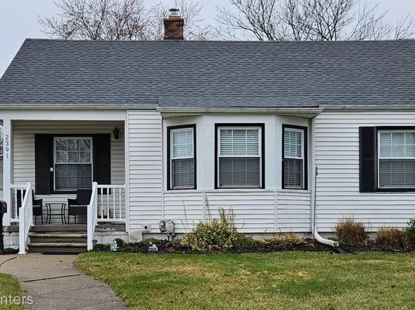2391 Oakshire Ave, Berkley, MI 48072