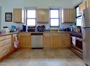 Lincoln Park 3 Bed/2 Bath Duplex + In unit Wash/Dryer, Chicago, IL 60614